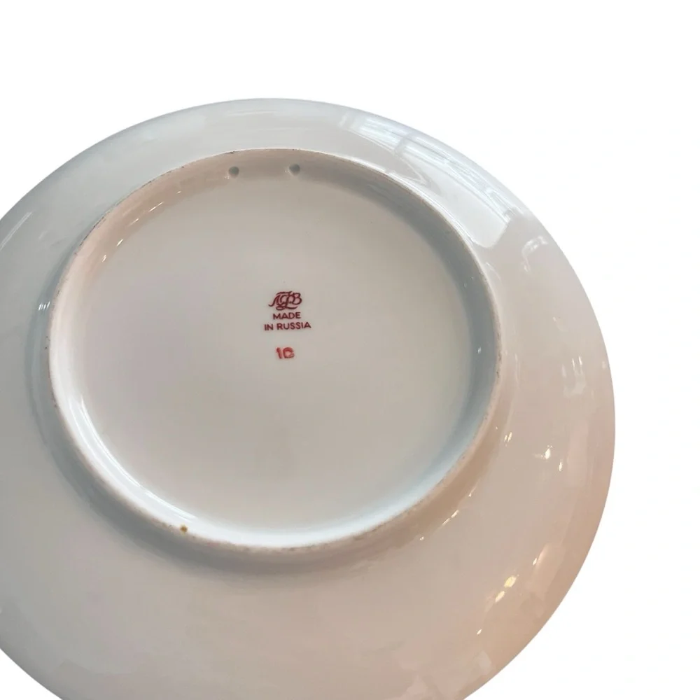 Lomonosov imperial porcelain