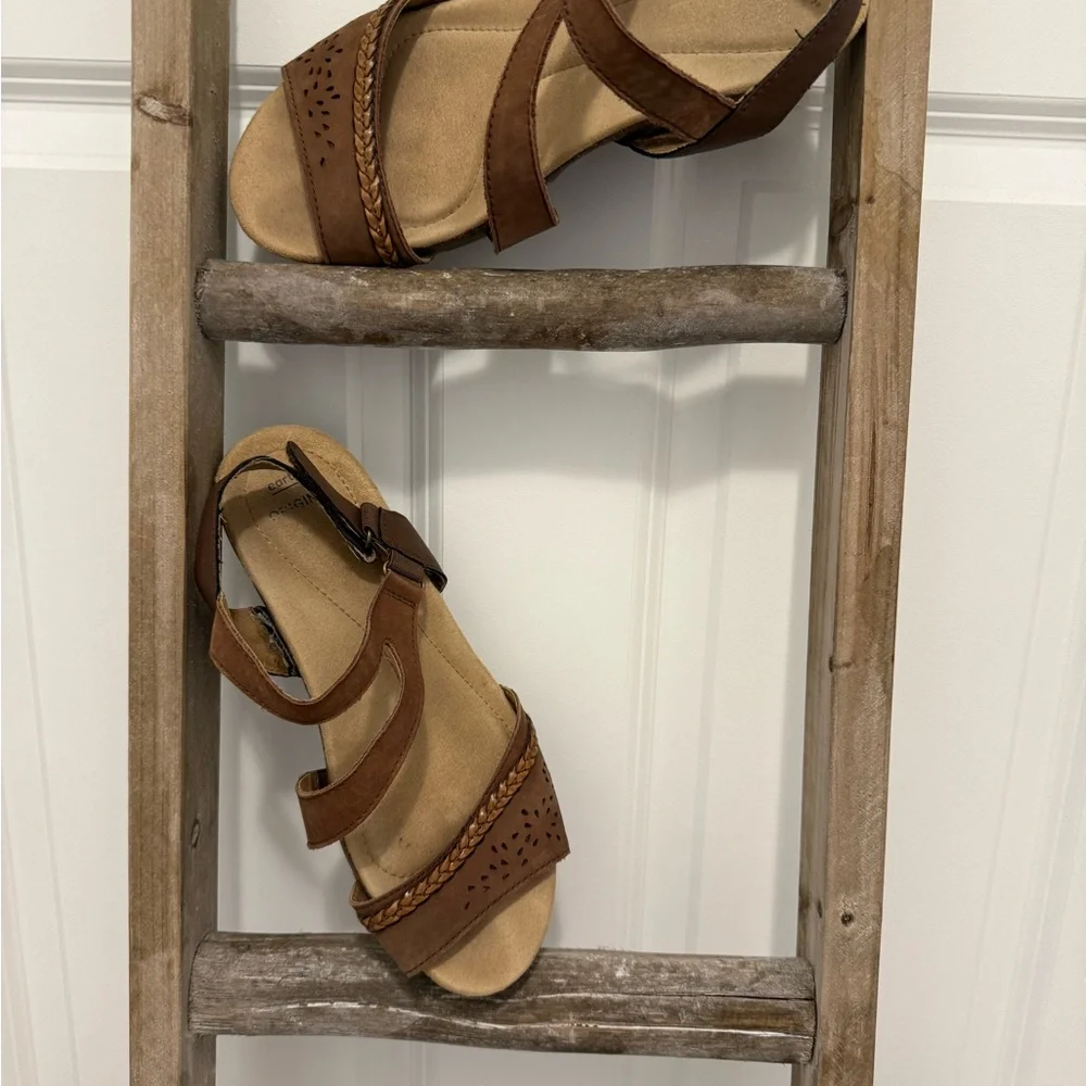 Earth Origins Brown Leather Strappy Sandals Women’s 10. Wedge Slingback