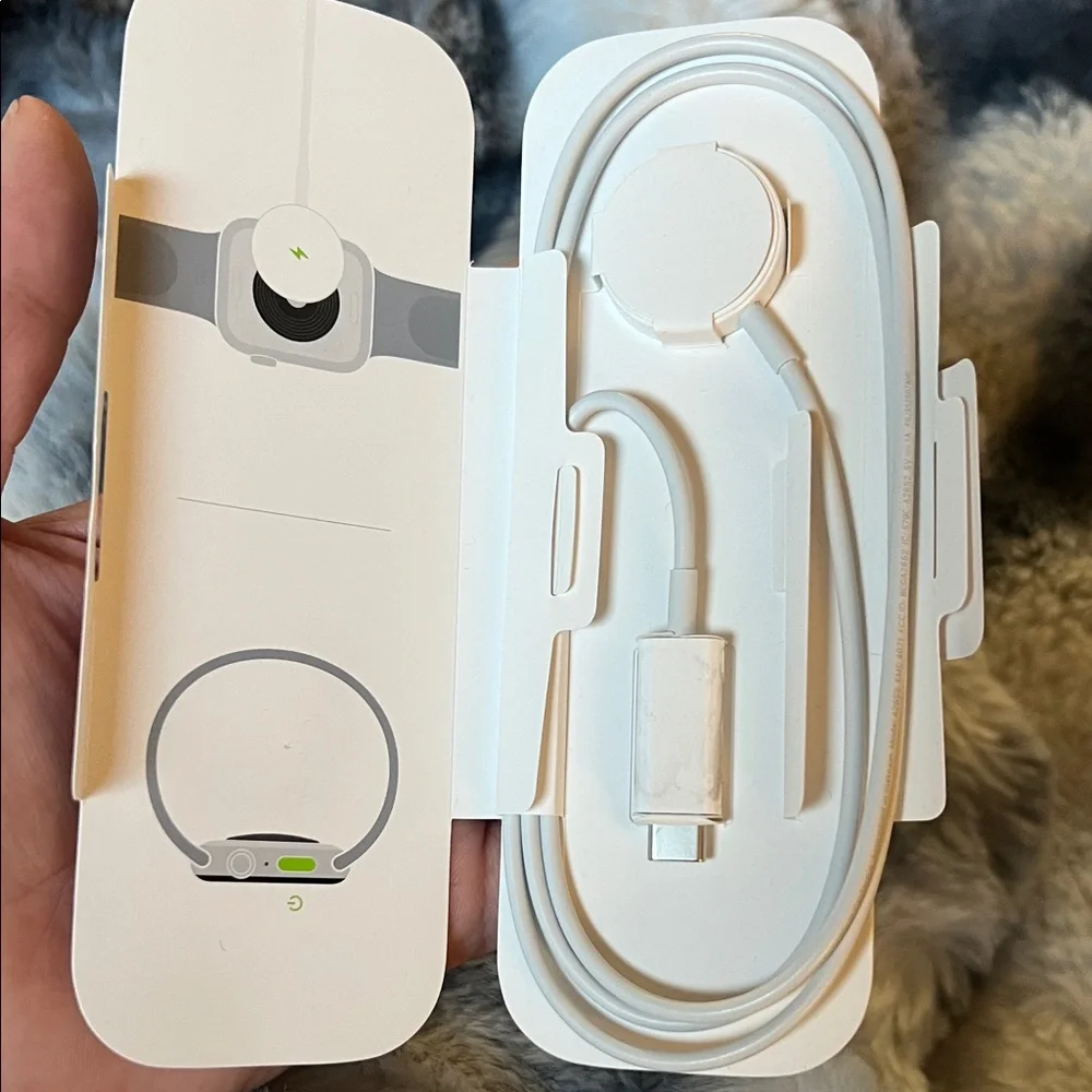 Apple White Magnetic Charger for Apple Watch