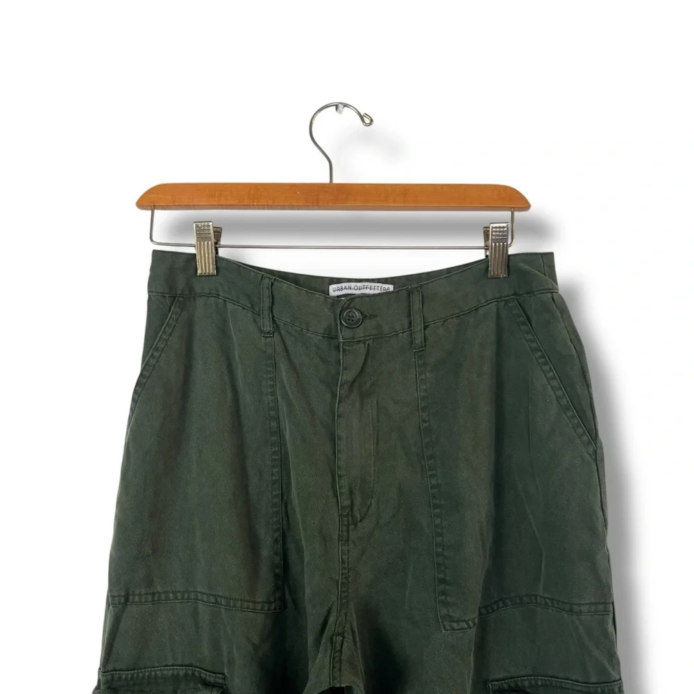 Urban Outfitters excellent cargo