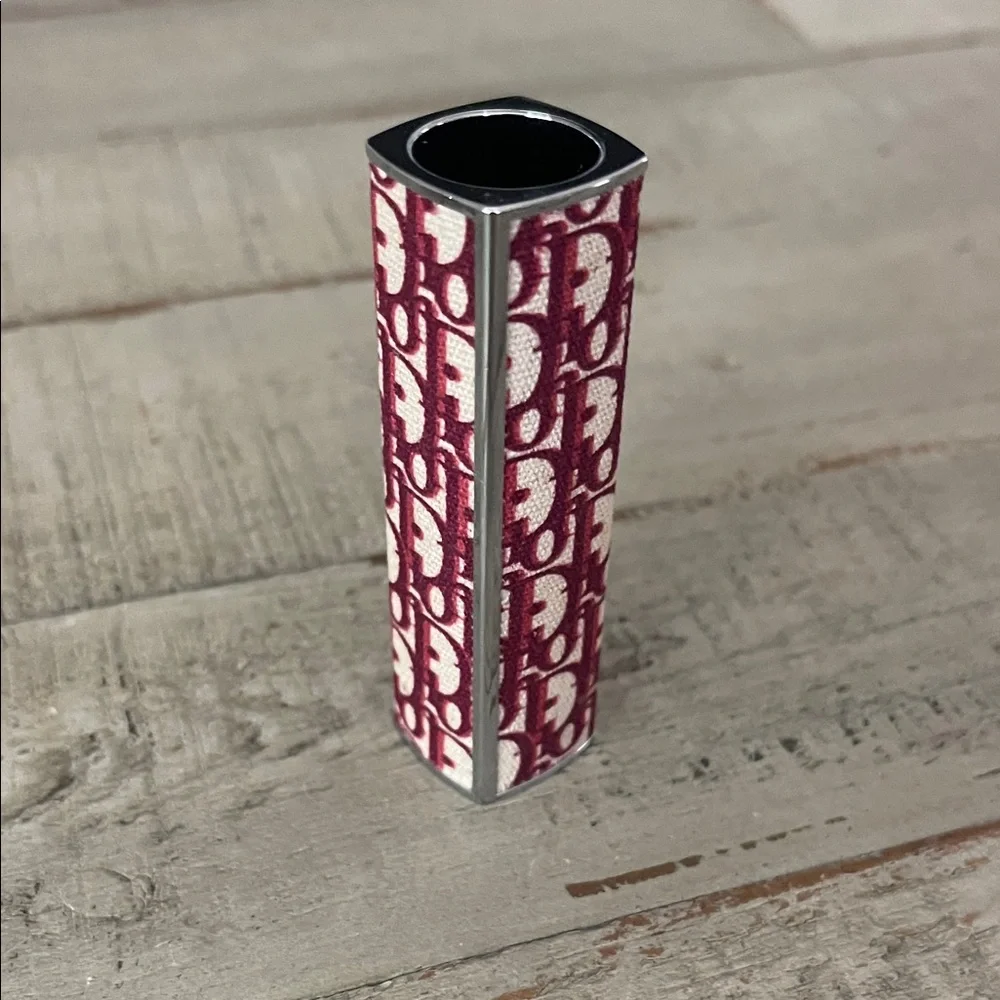 Dior burgundy logo