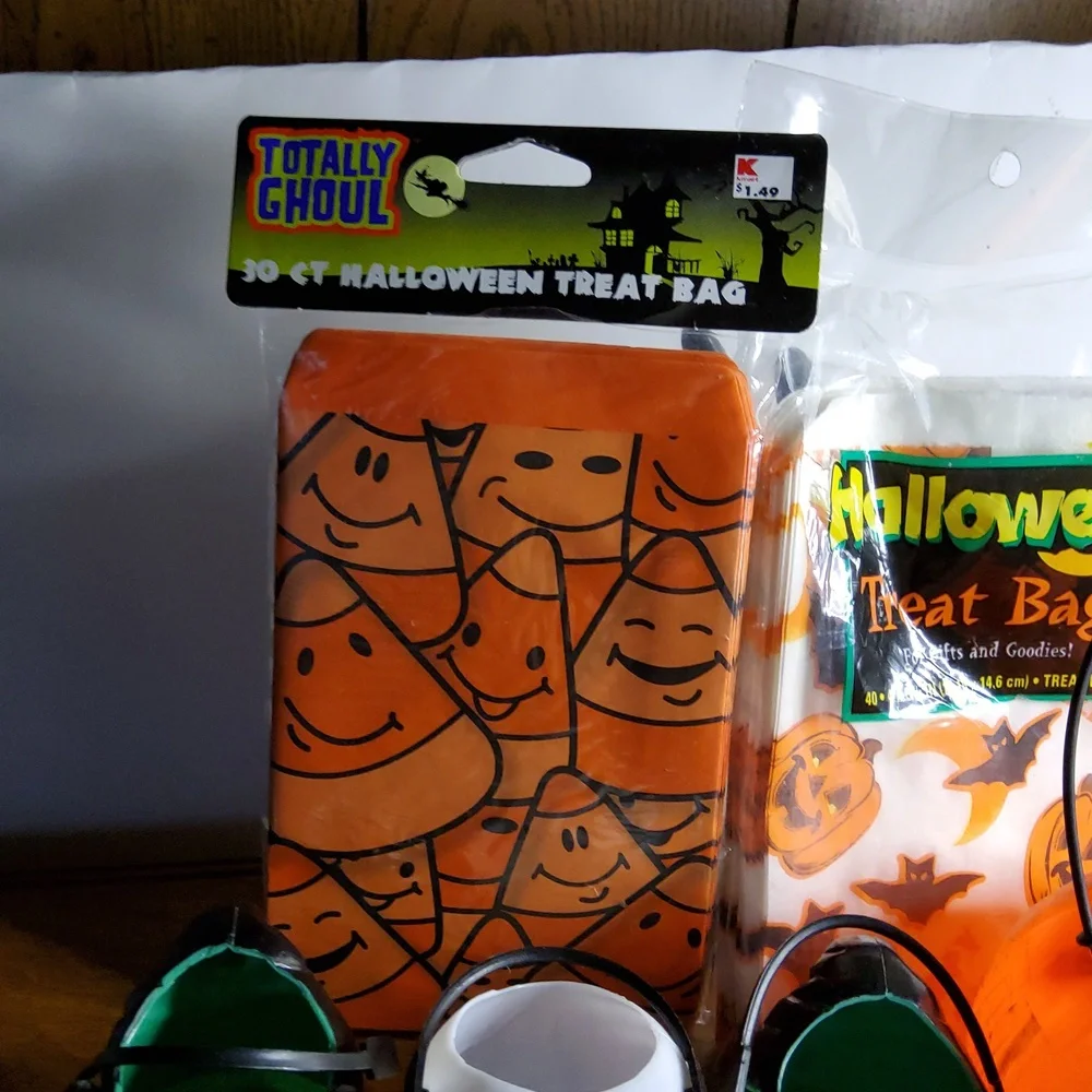 Vintage holloween Kmart set halloween