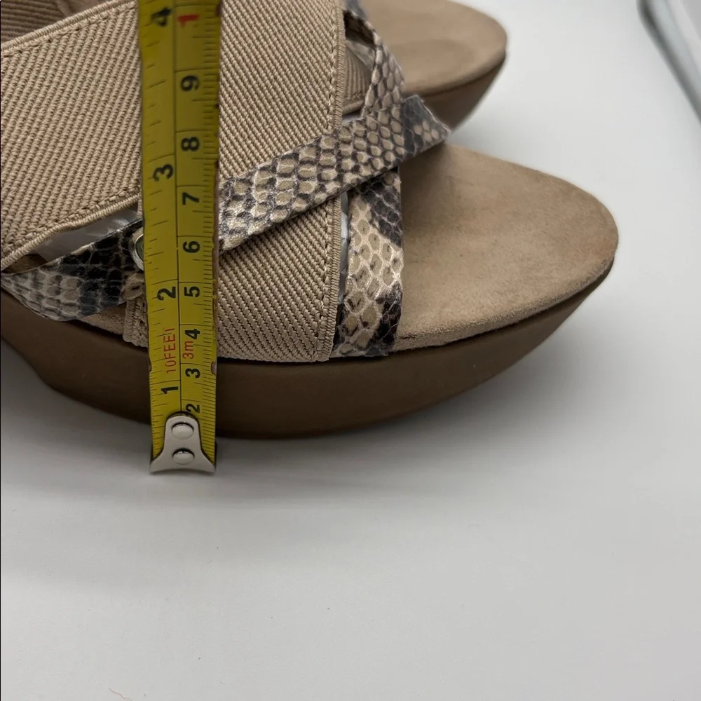 Bandolino chic sandals