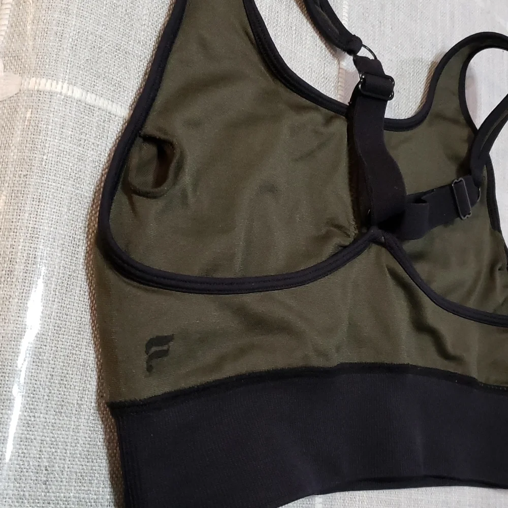 Fabletics adjustable straps