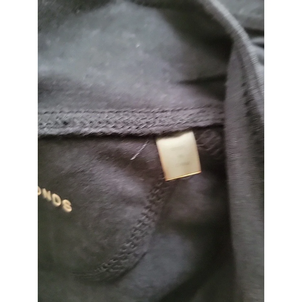 7 Diamonds pockets nwt