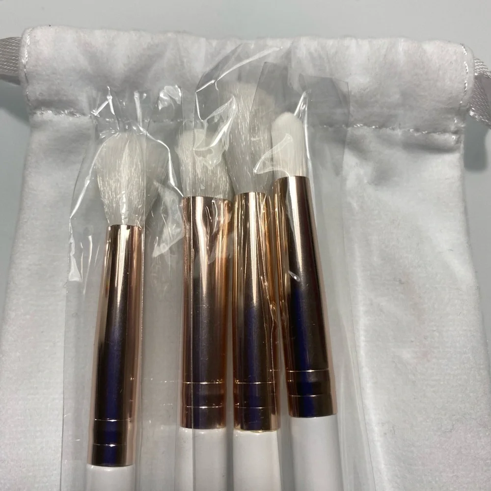 ICONIC London eyeshadow cosmetic set