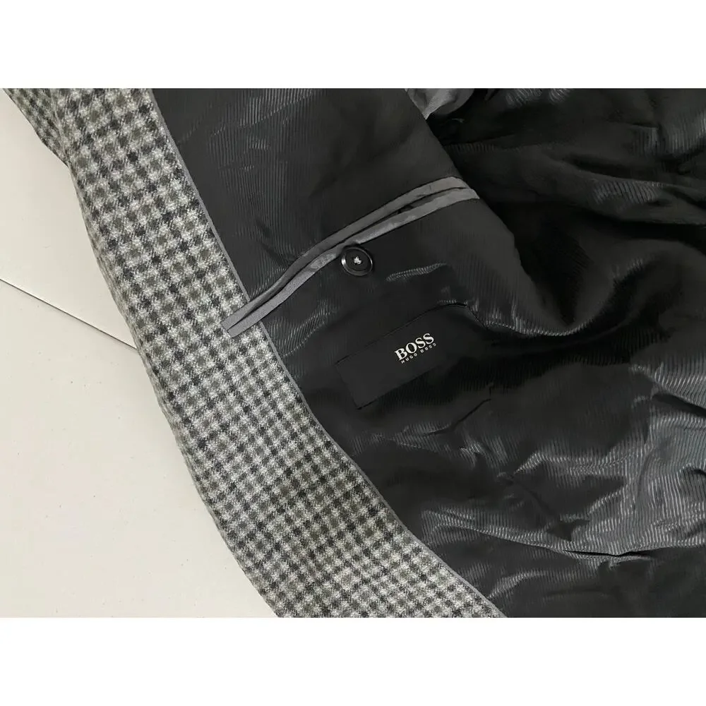 Hugo Boss this listing