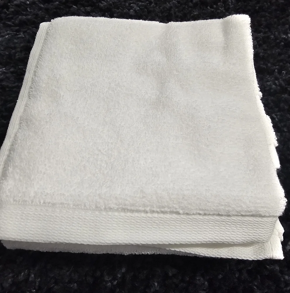 Grandeur Hospitality 6-Pack White Washcloths | Excellent/Like New |