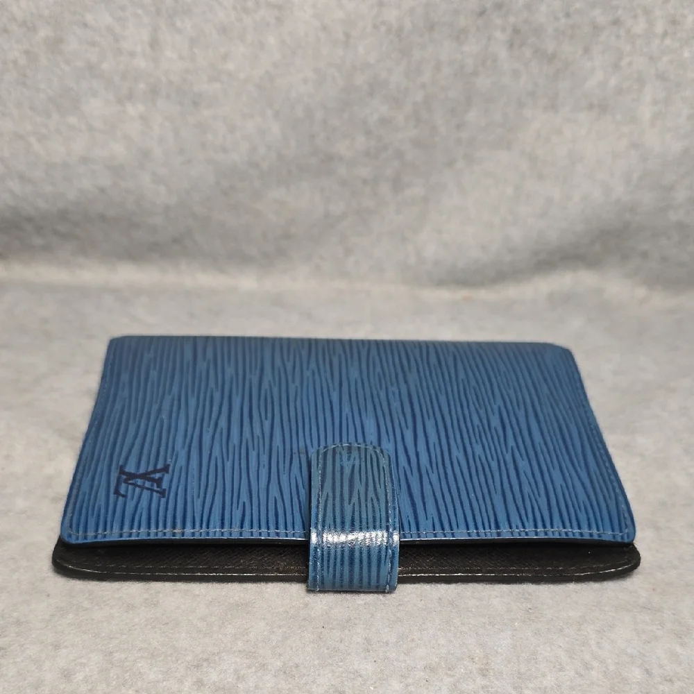 Louis Vuitton all very blue