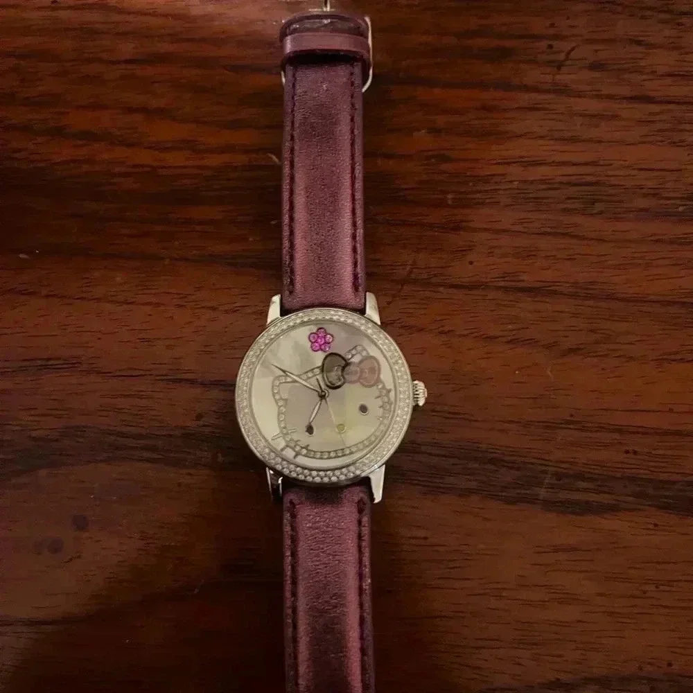 Sanrio bezel leather watch