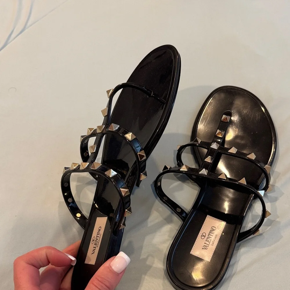 Valentino Garavani no intact