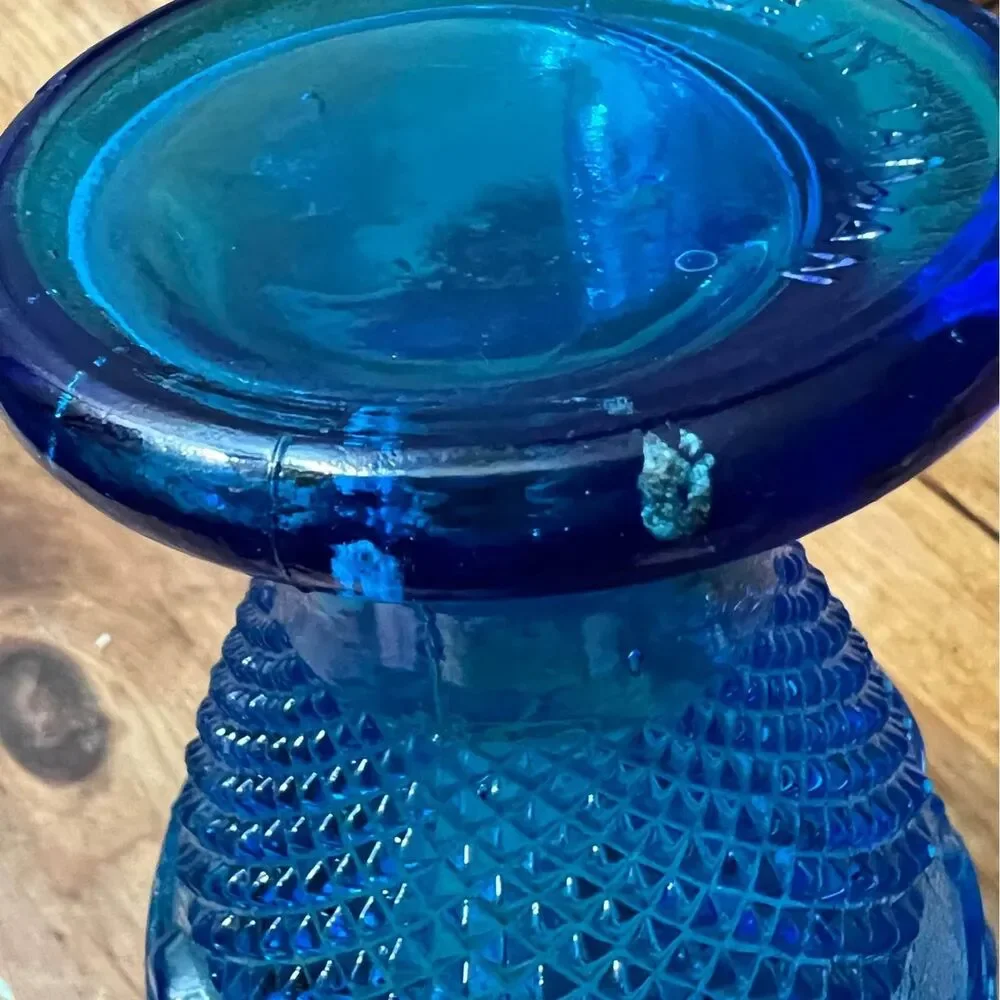 unkown bottle has