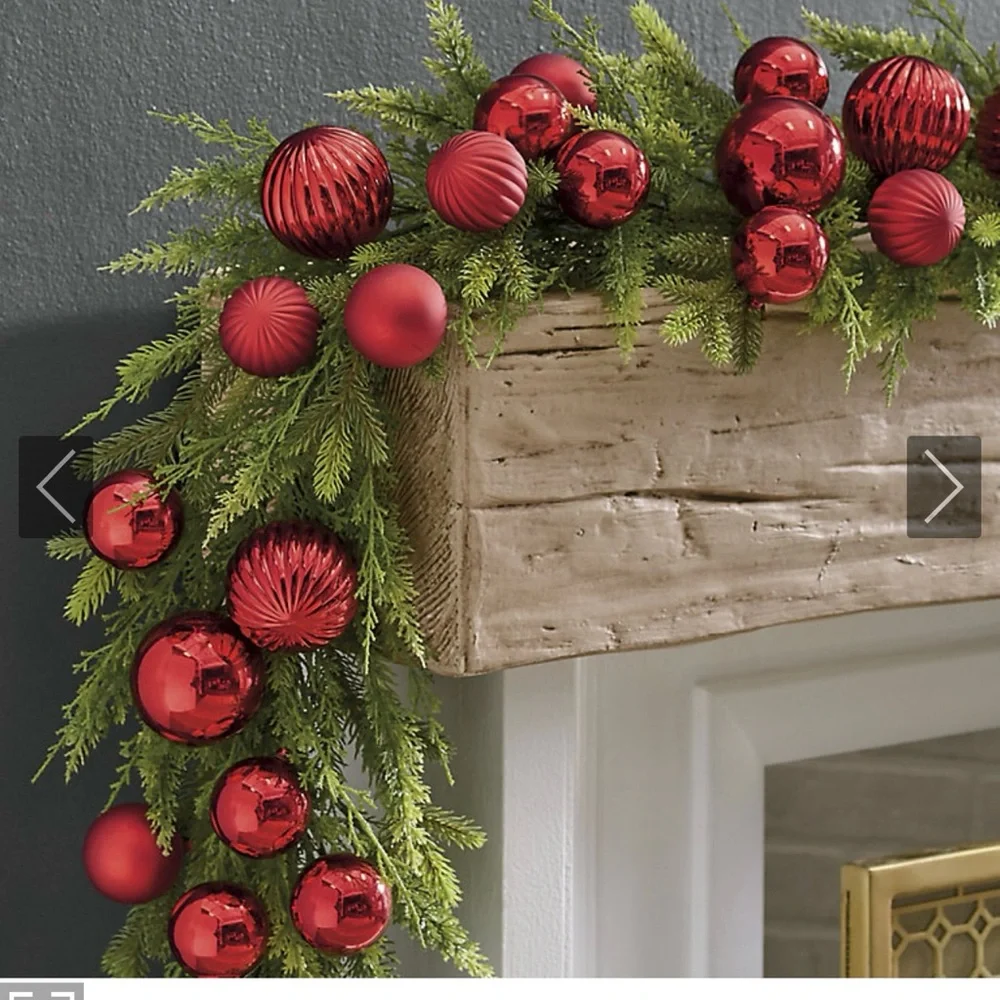 Elegant Red and Green Holiday Garland