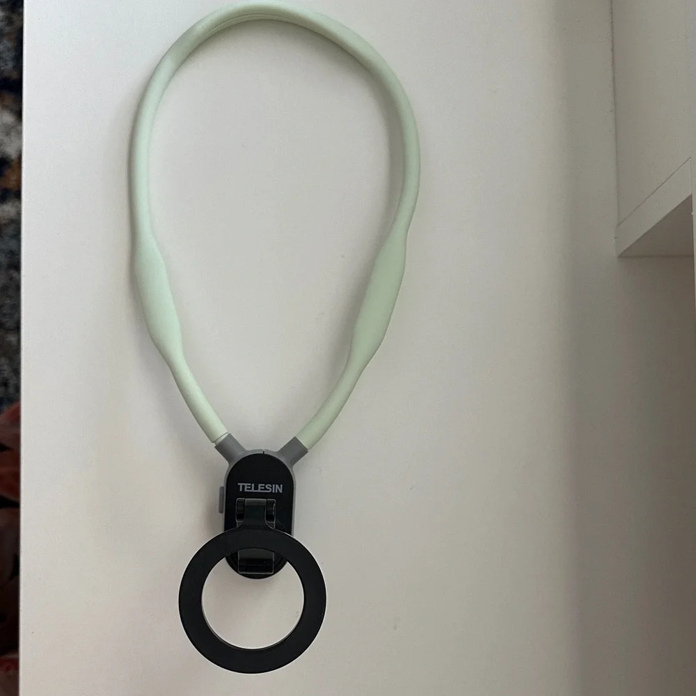 Telesin Black and Green Neck Mount