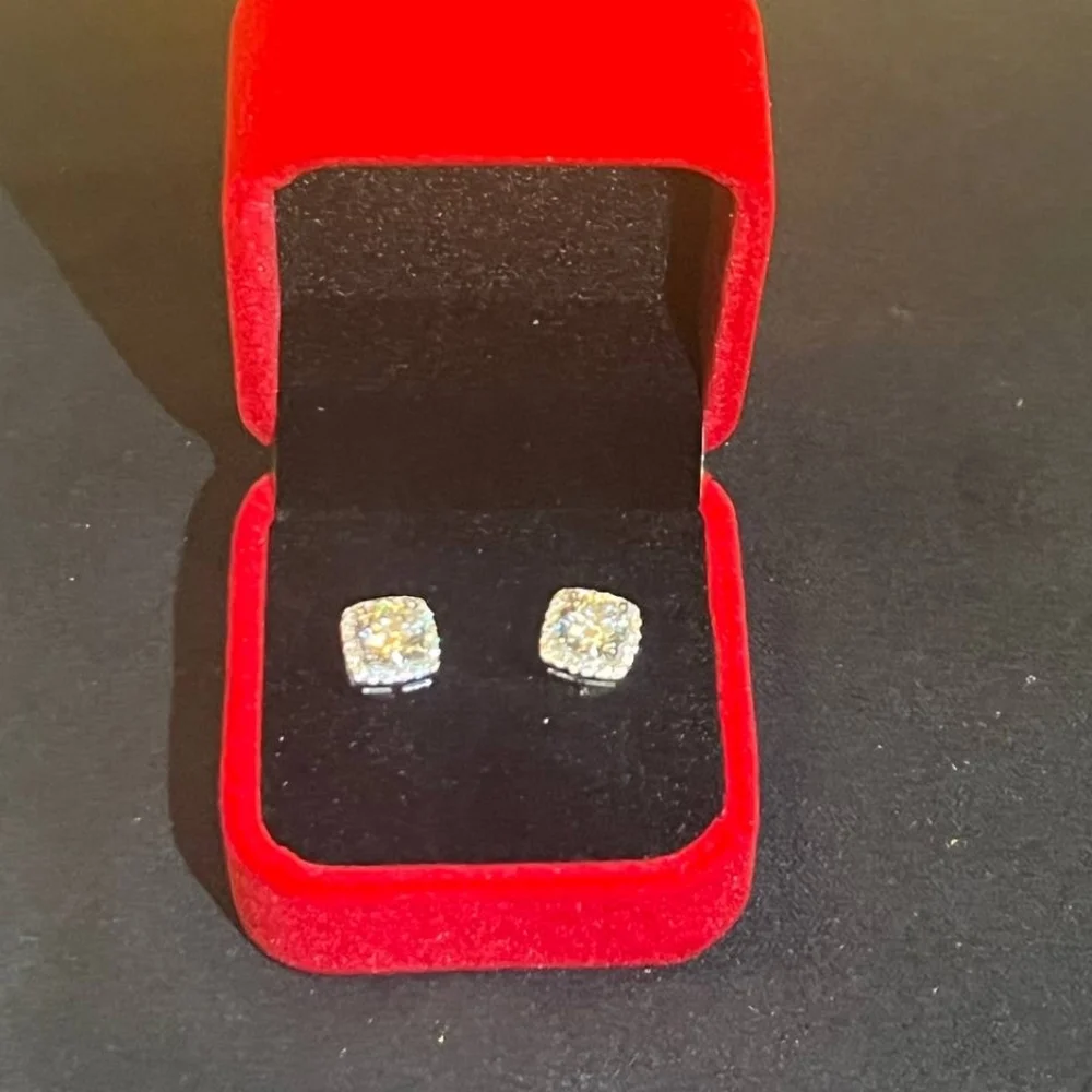 Certified Gale Moissanite new screwbacks 5mm