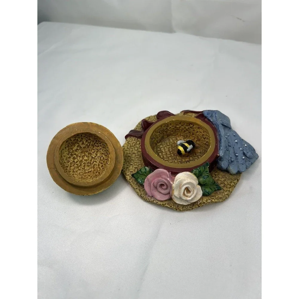 Figi Graphics garden trinket