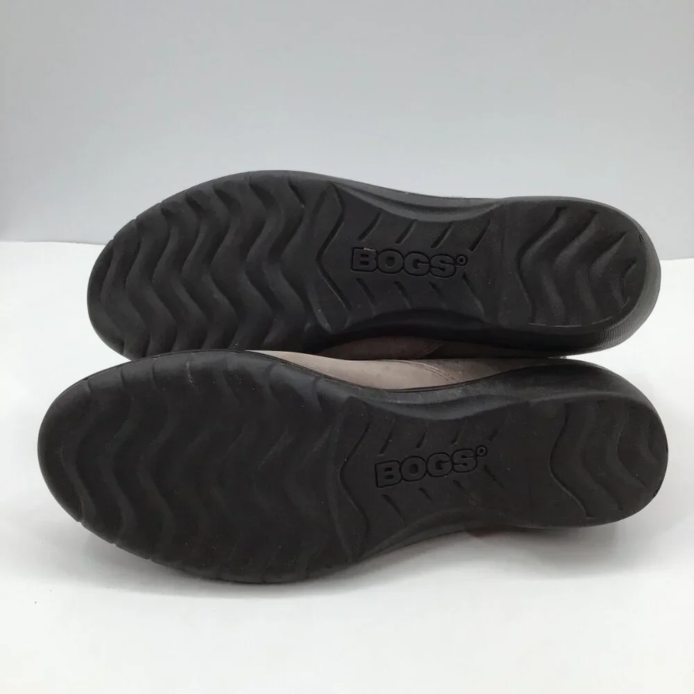 Bogs pair women