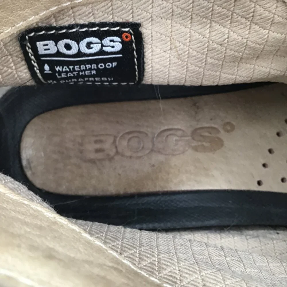 Bogs pair women