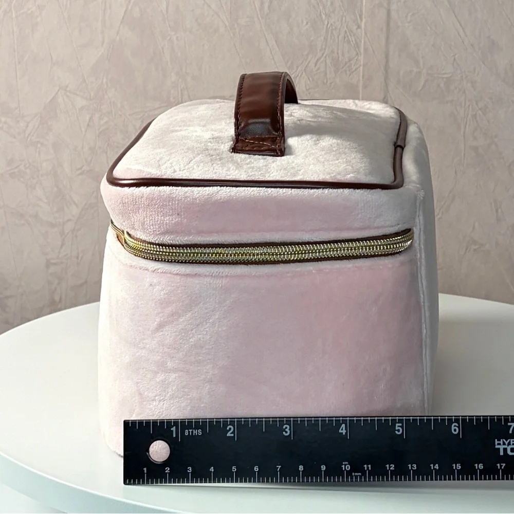 Juicy Couture luxurious light
