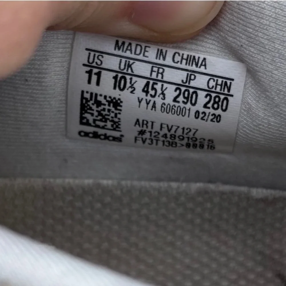 adidas shoe solid race