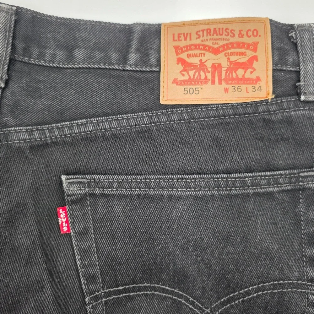 Levi Strauss & Co classic levi