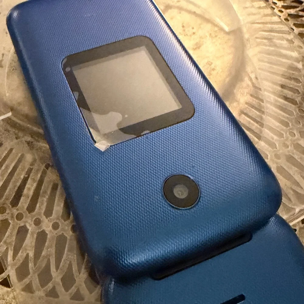 TCL Flip Phone Blue – New