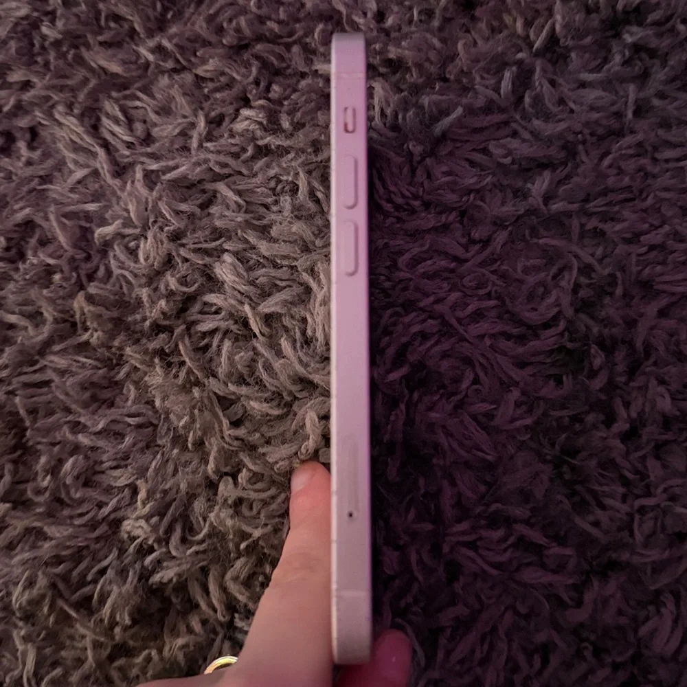 Apple colors display smooth