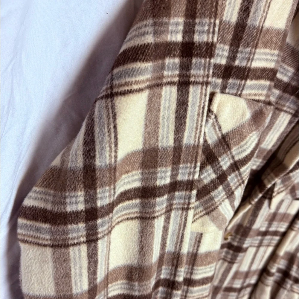 Staccato chic checkered