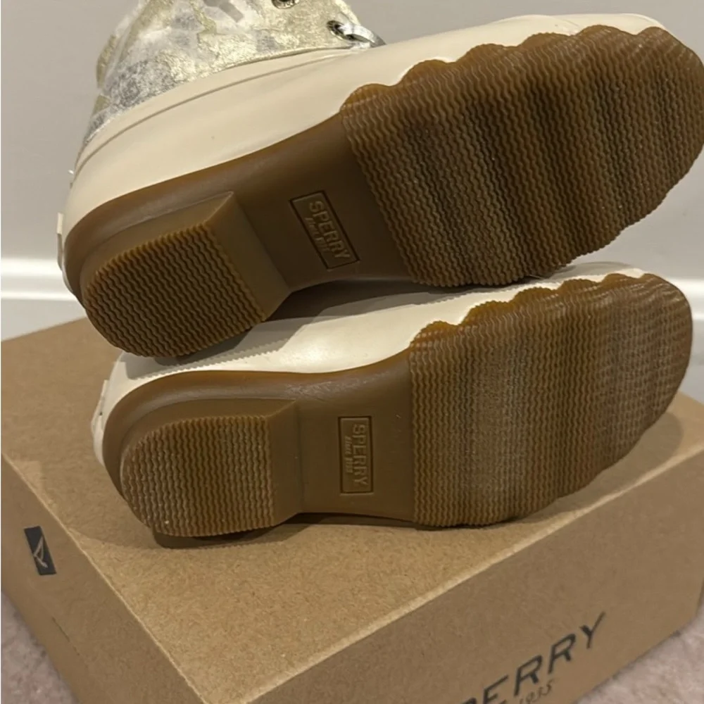 Sperry new never