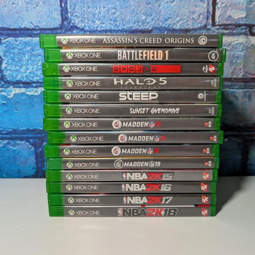 Lot of 14 Various Microsoft Xbox One Videogames - Madden, Halo, Assassin's Creed