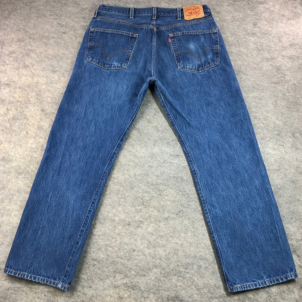 Signature by Levi Strauss measurements waist