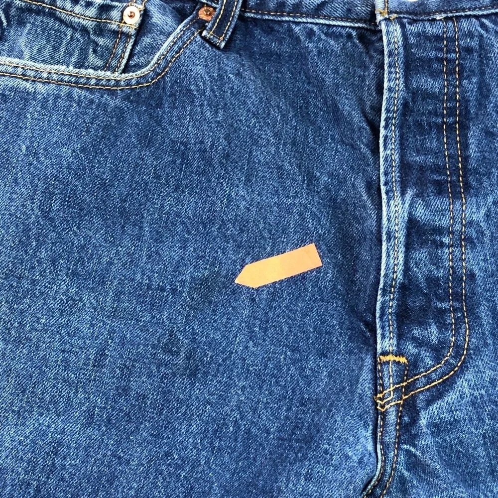 Signature by Levi Strauss measurements waist