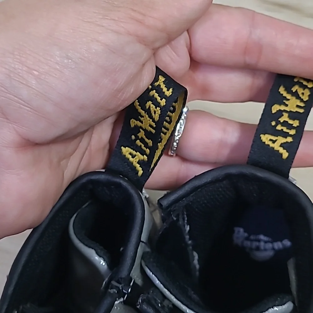 Dr. Martens like lace pictures