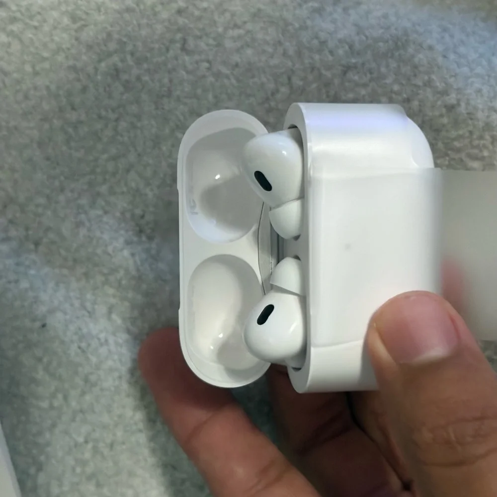 Apple design pro charging