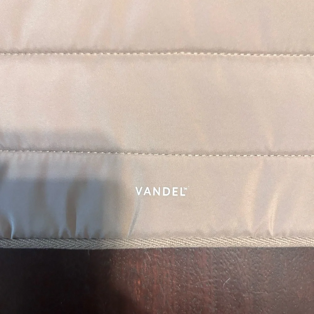 vandel cover look