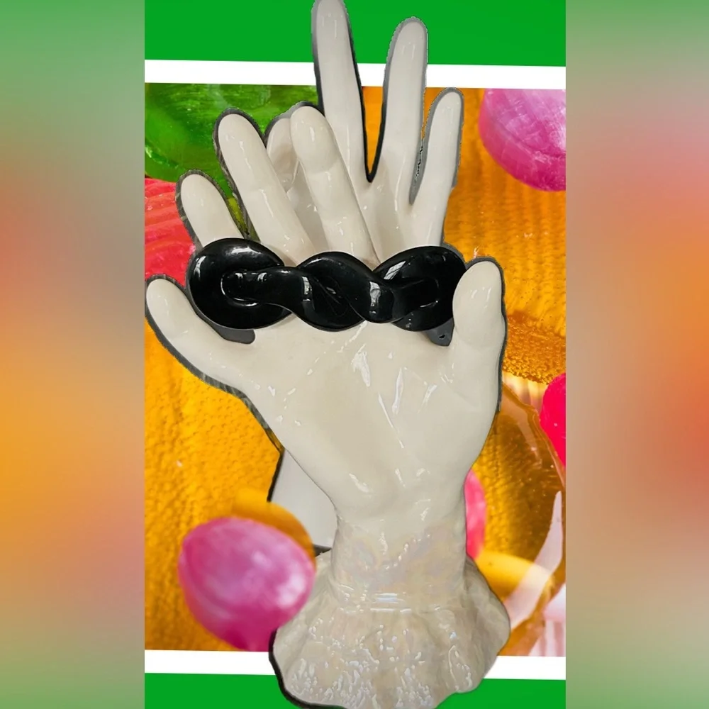 90s fashion hair clip