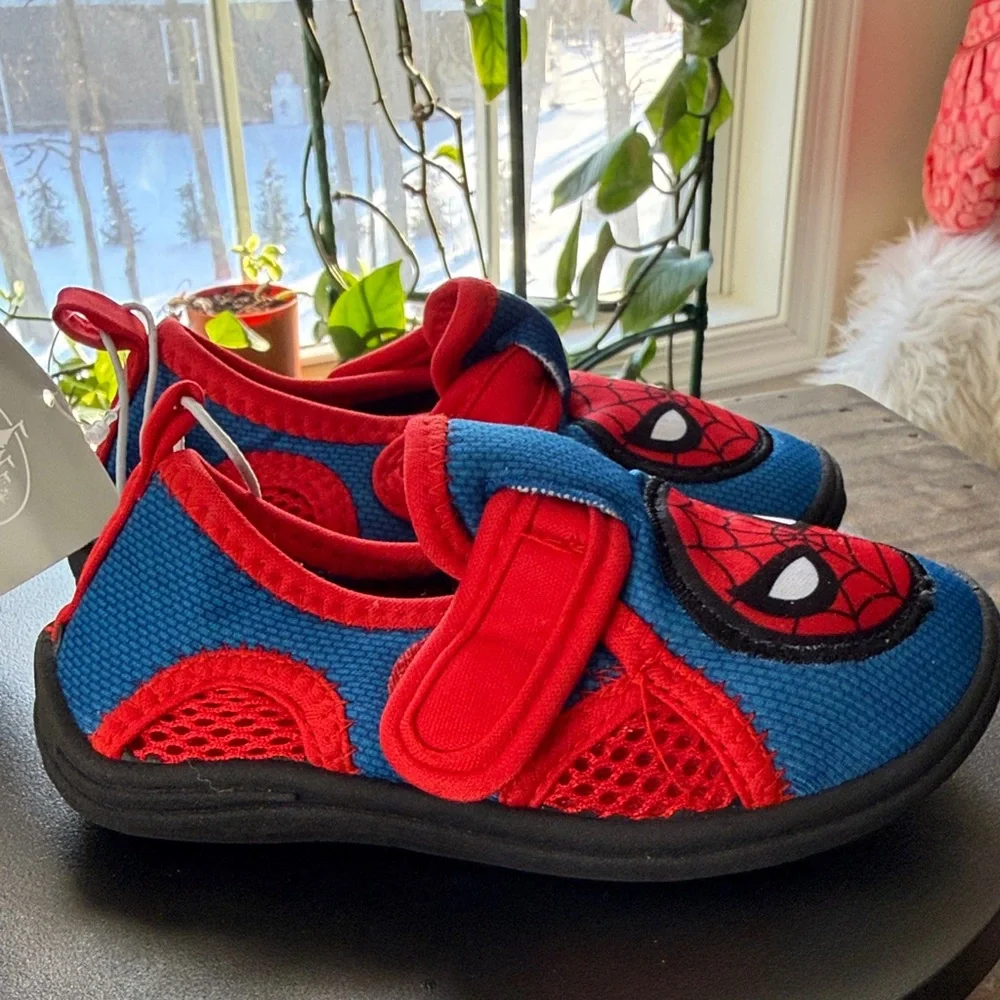 Disney nwt spider