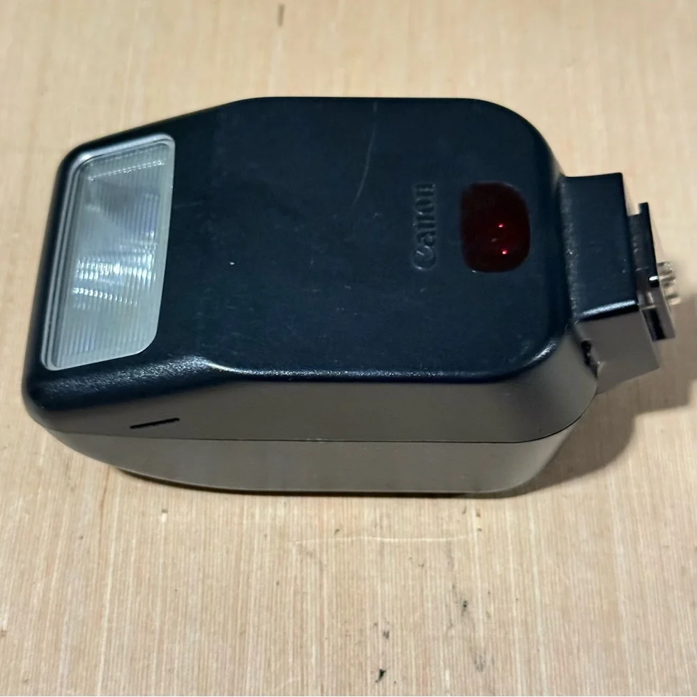 Canon speedlite 200e