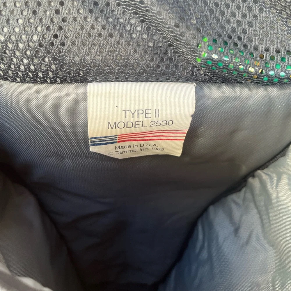 Vintage shipping ‘likes’ closet