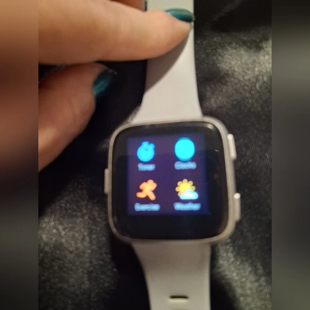 fitbit stay connected