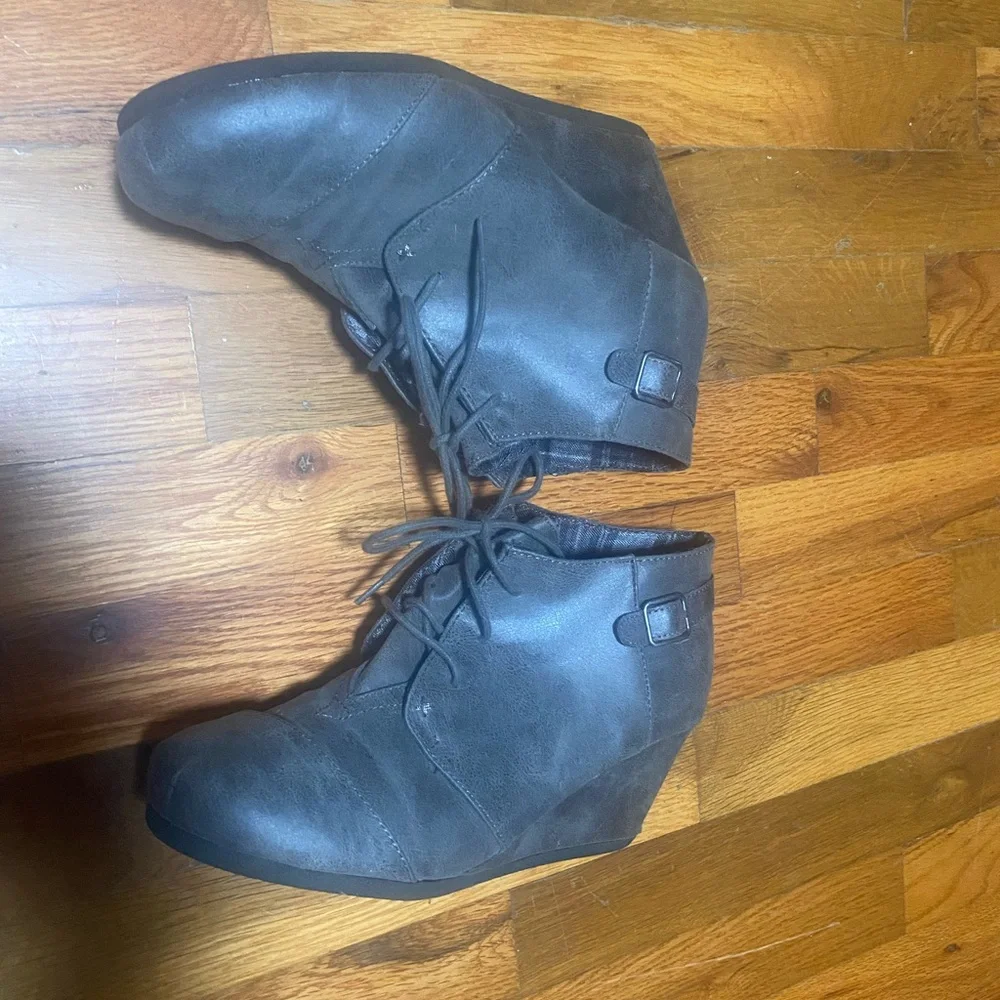 Maurices stylish gray