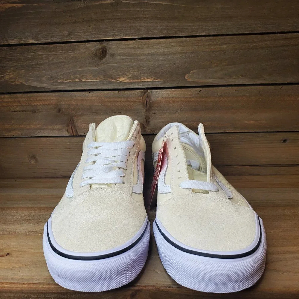 Vans cushioning foot providing