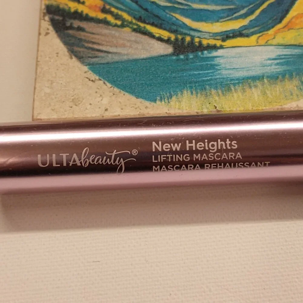 Ulta Beauty clump smudging formulated