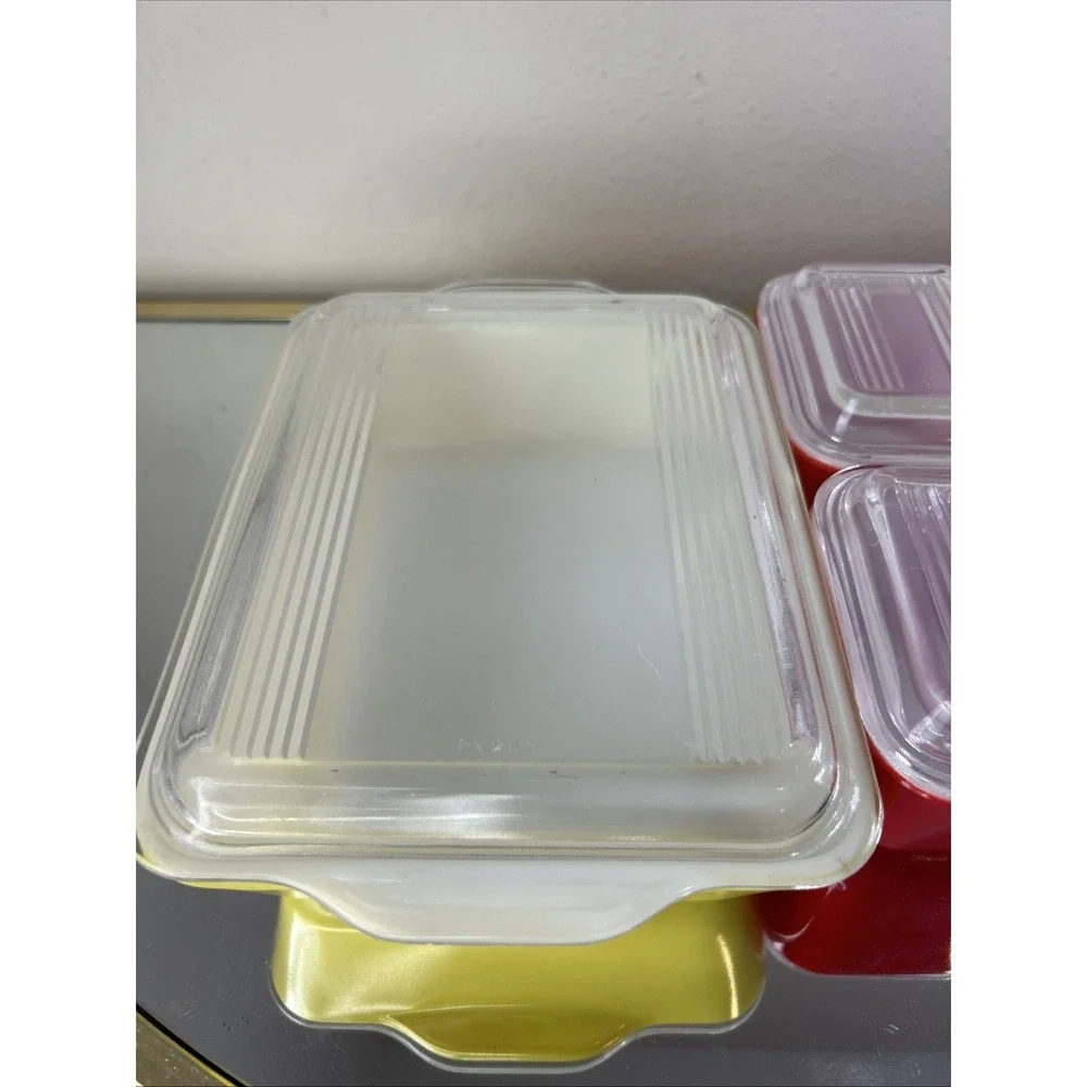 Pyrex this vintage