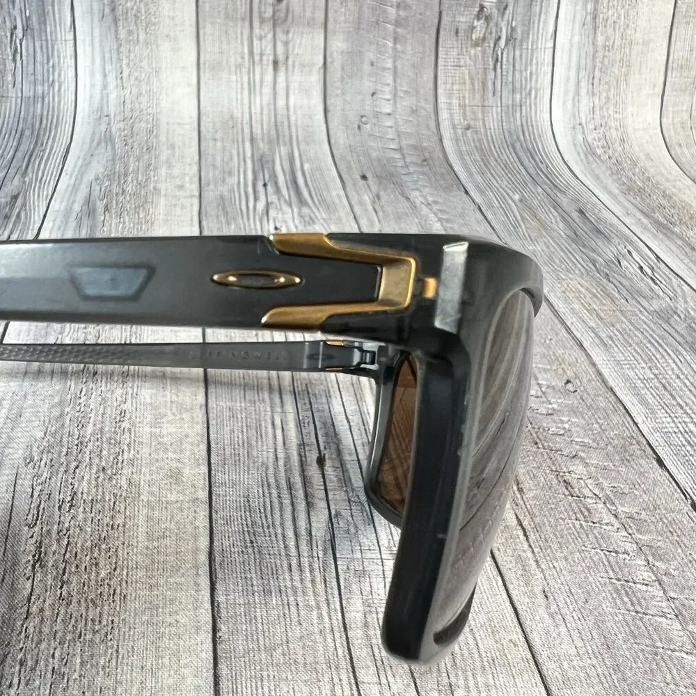 Oakley up sale