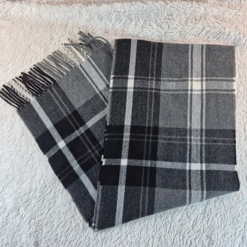 H&M detailing tartan