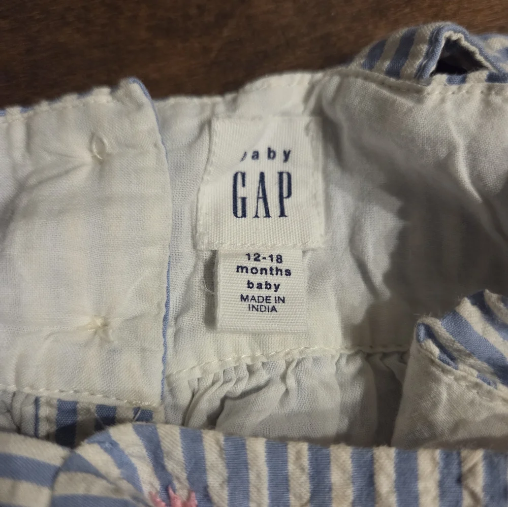 GAP charming striped