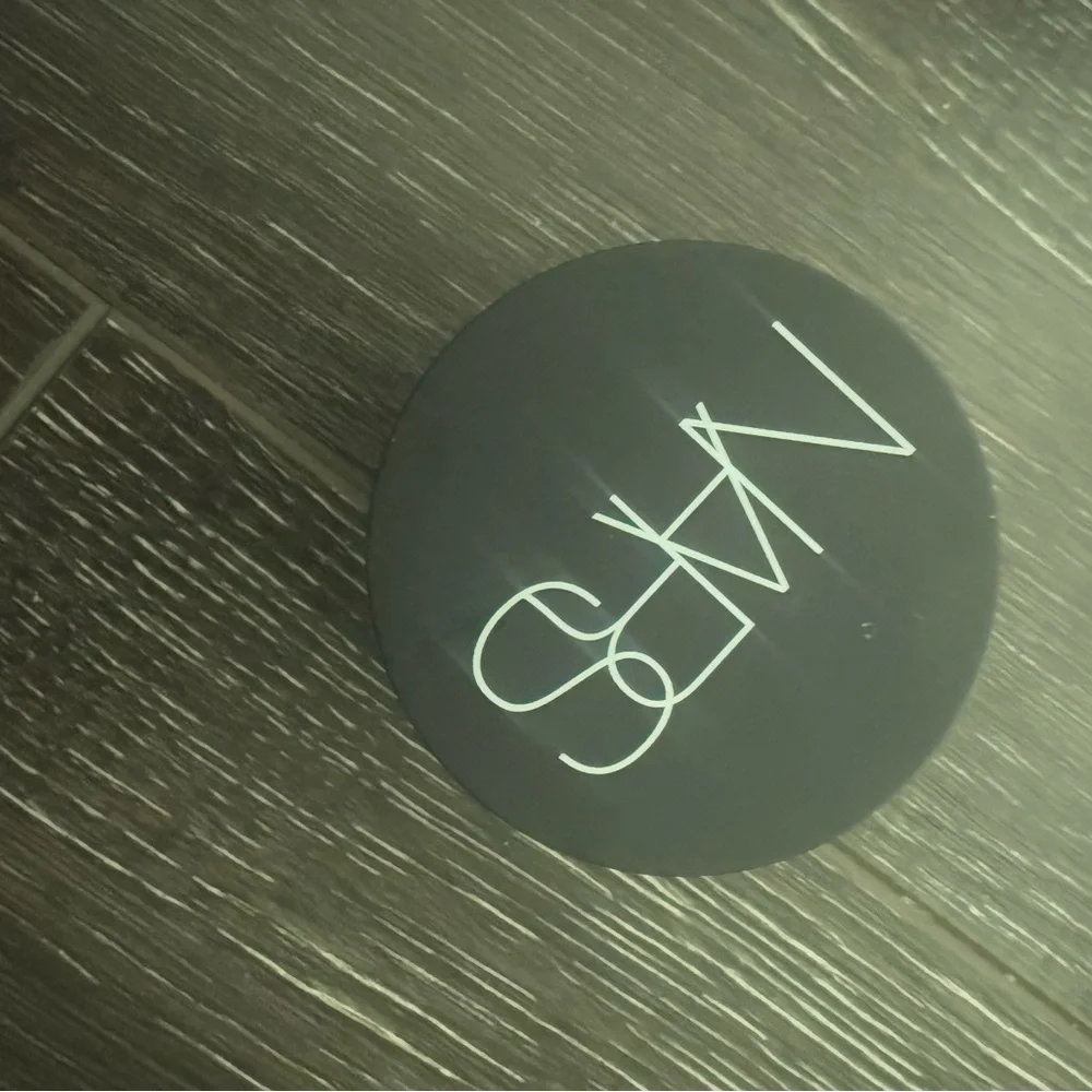NARS soft velvet