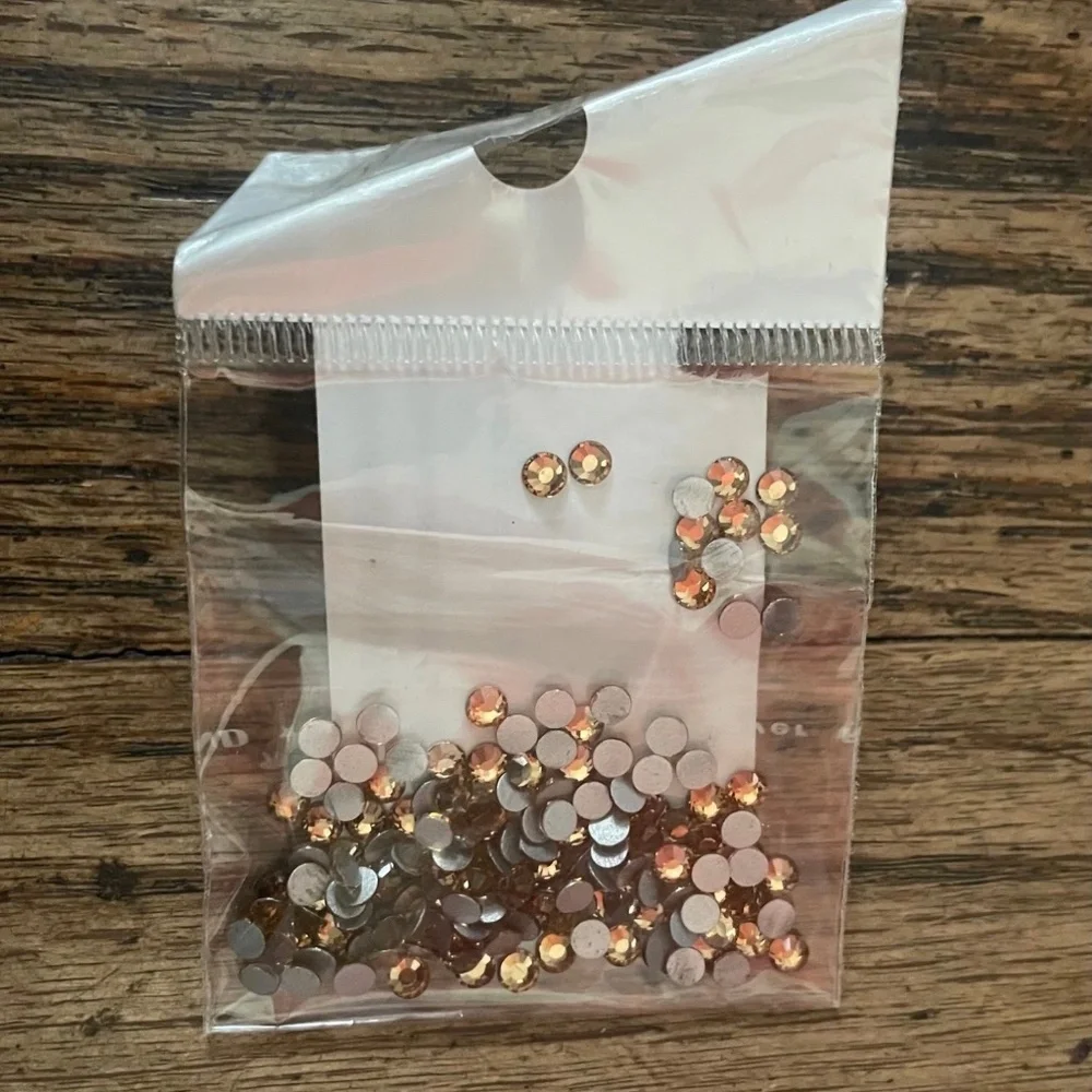 NWT Sparkling Rhinestone Gems Flat Back No Heat