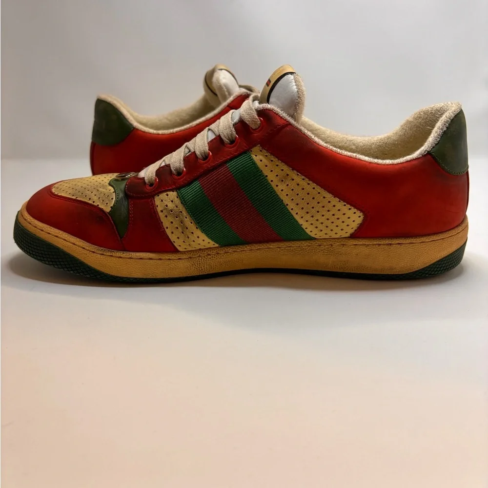 Gucci striking vibrant